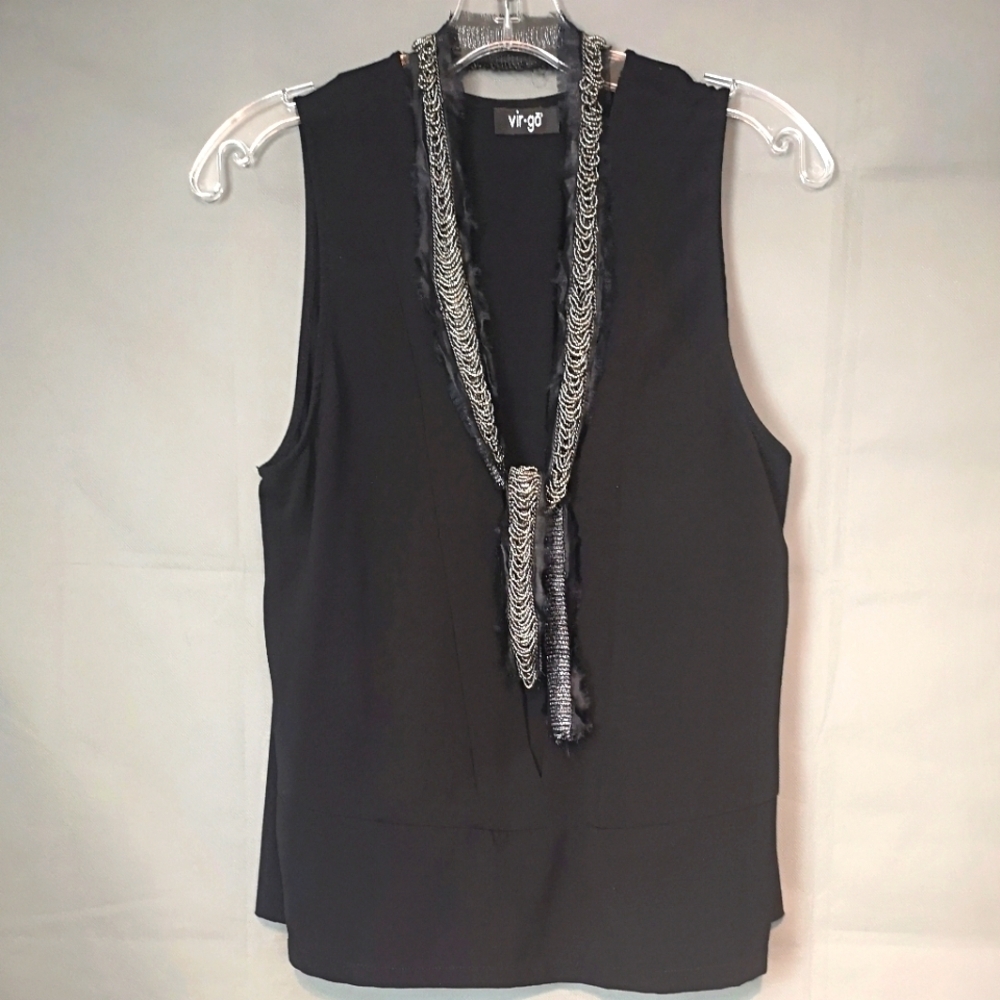 Neo-vintage Eco-lux Neo-Vintage Silver Metallic Embroidered Vneck Bow Tied Top